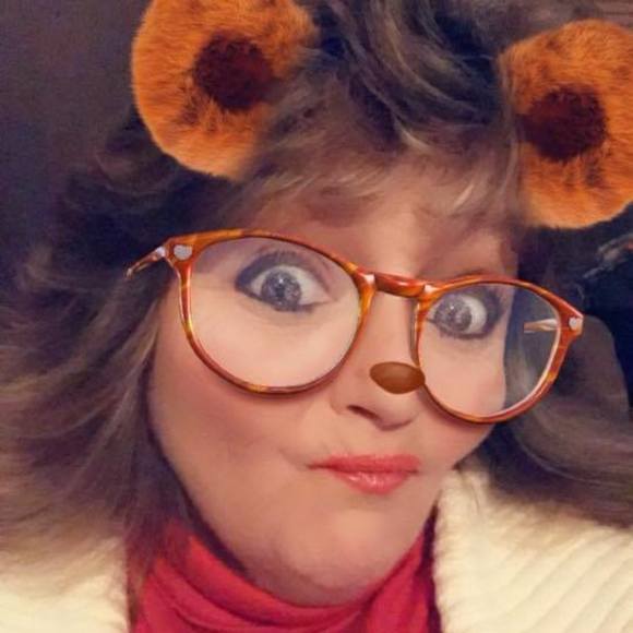 Meet your Posher, Sue - Picture 1 of 1